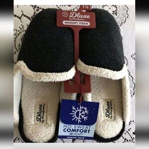 Deluxe Women Memory Foam Slipper Lined No Sweat Comfort Size 9/10 New